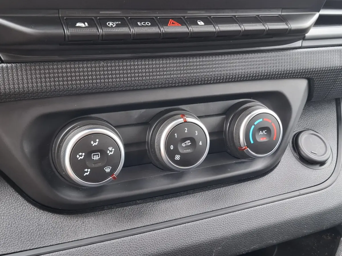 2.0 Blue dCi 110 T29 L2H1 Start DC | Navigatie/Android/Apple Carplay | Parkeersensoren Achter | Cruise Control | Airco | DAB | LED Koplampen |