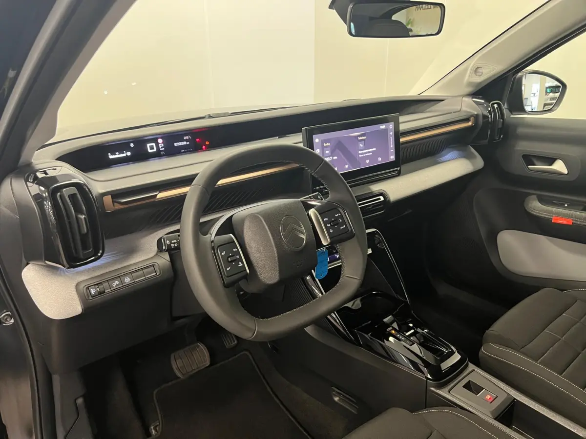 1.2 HYBRID 145PK AUT. PLUS /CAMERA / CARPLAY / CLIMAT.C / CRUISE.C /