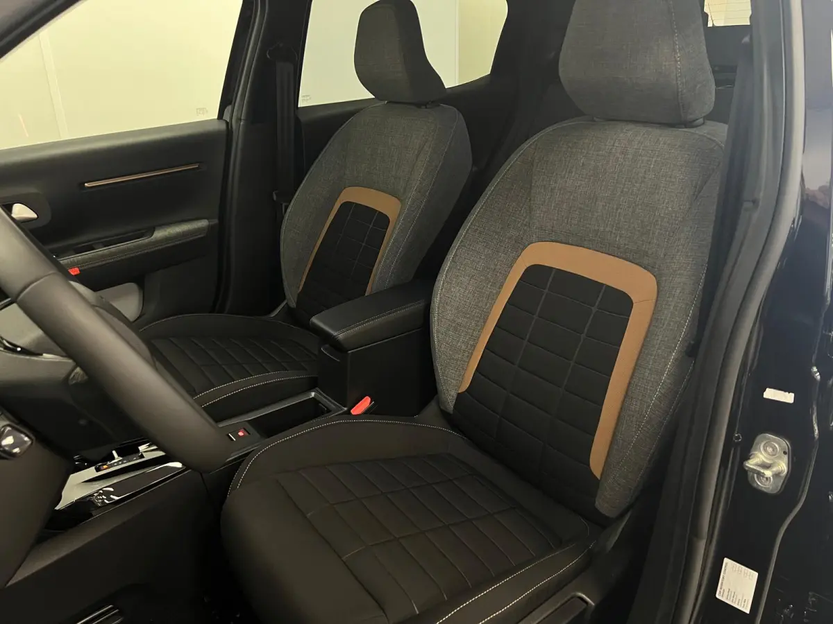 1.2 HYBRID 145PK AUT. PLUS /CAMERA / CARPLAY / CLIMAT.C / CRUISE.C /