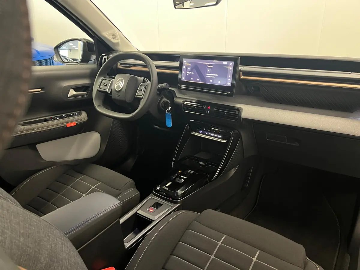 1.2 HYBRID 145PK AUT. PLUS /CAMERA / CARPLAY / CLIMAT.C / CRUISE.C /