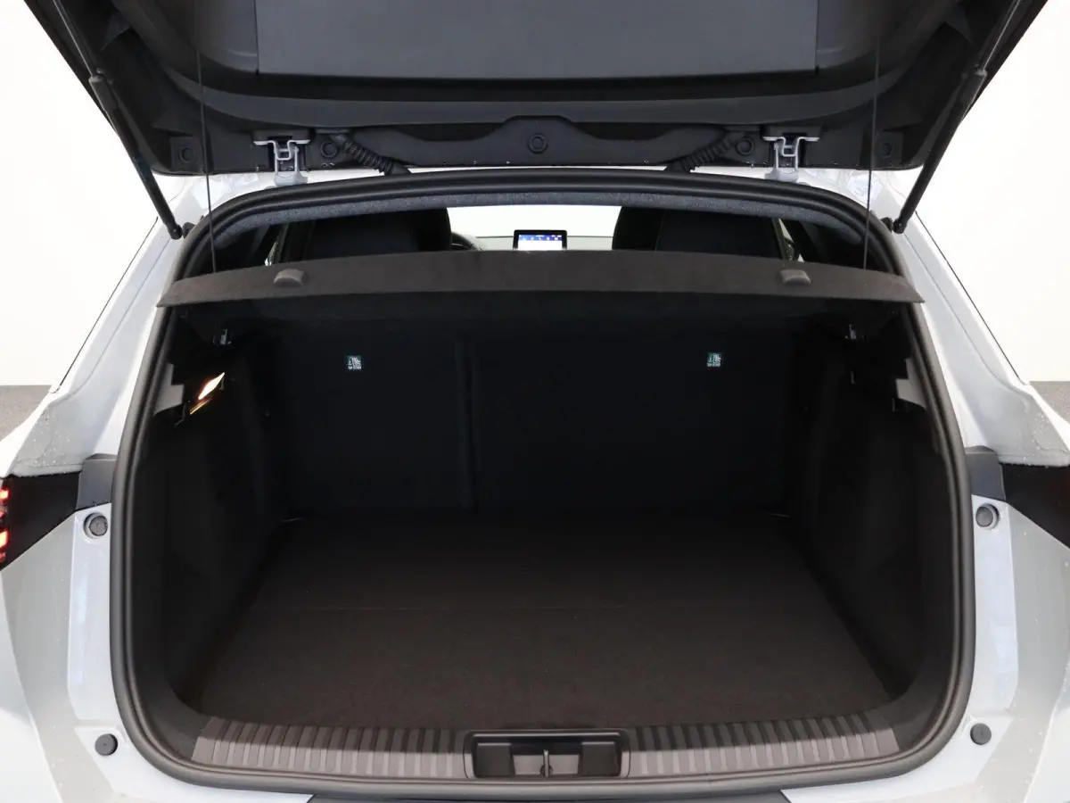 E-Tech full hybrid 160pk techno | Vijf jaar garantie | Apple carplay | Achteruitrijcamera | Parkeersensoren |