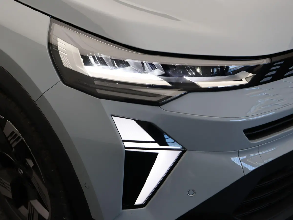 E-Tech full hybrid 160pk techno | Vijf jaar garantie | Apple carplay | Achteruitrijcamera | Parkeersensoren |