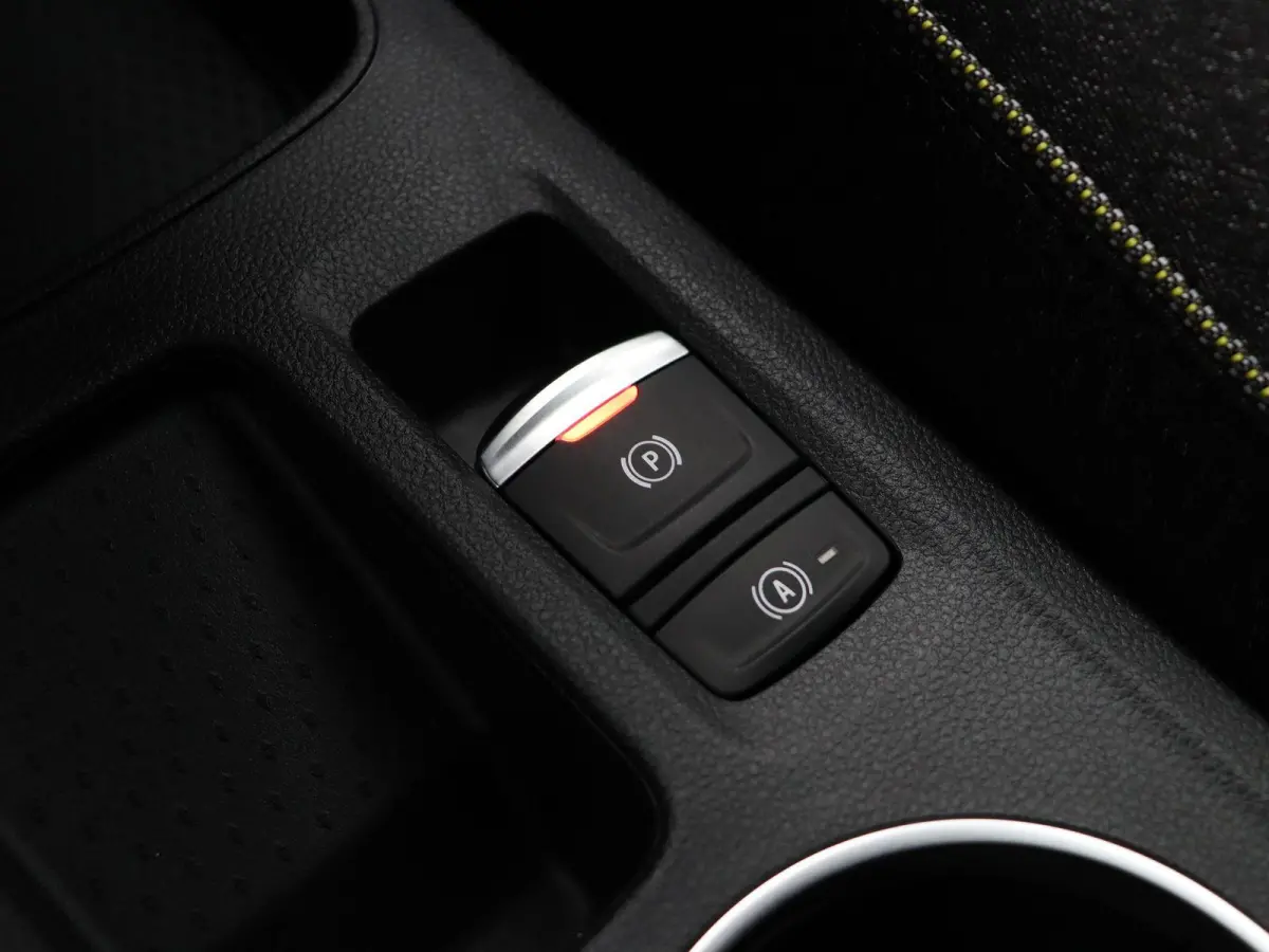 E-Tech full hybrid 160pk techno | Vijf jaar garantie | Apple carplay | Achteruitrijcamera | Parkeersensoren |