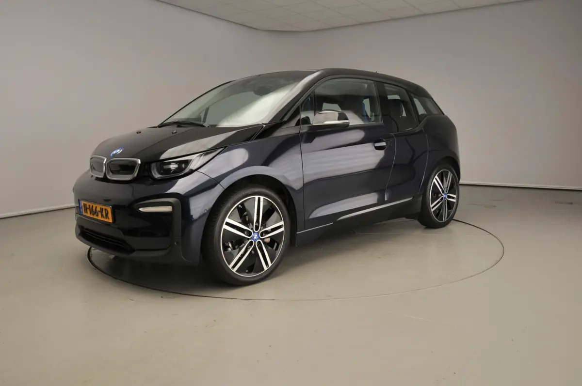 Executive Edition 120Ah 42 kWh LED | Navigatie | Stoelverwarming | Clima | PDC | DAB | Alu 20 inch