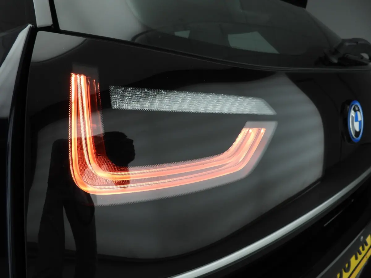 Executive Edition 120Ah 42 kWh LED | Navigatie | Stoelverwarming | Clima | PDC | DAB | Alu 20 inch