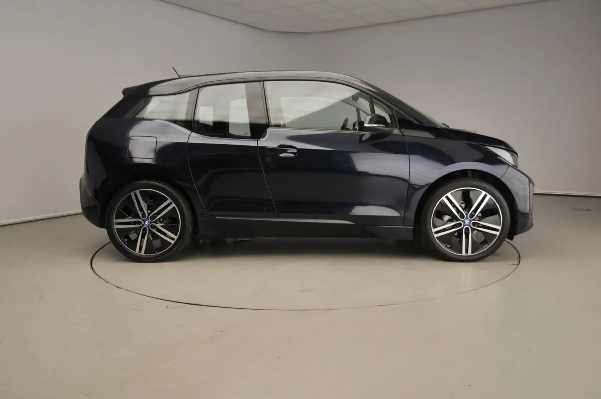 Executive Edition 120Ah 42 kWh LED | Navigatie | Stoelverwarming | Clima | PDC | DAB | Alu 20 inch