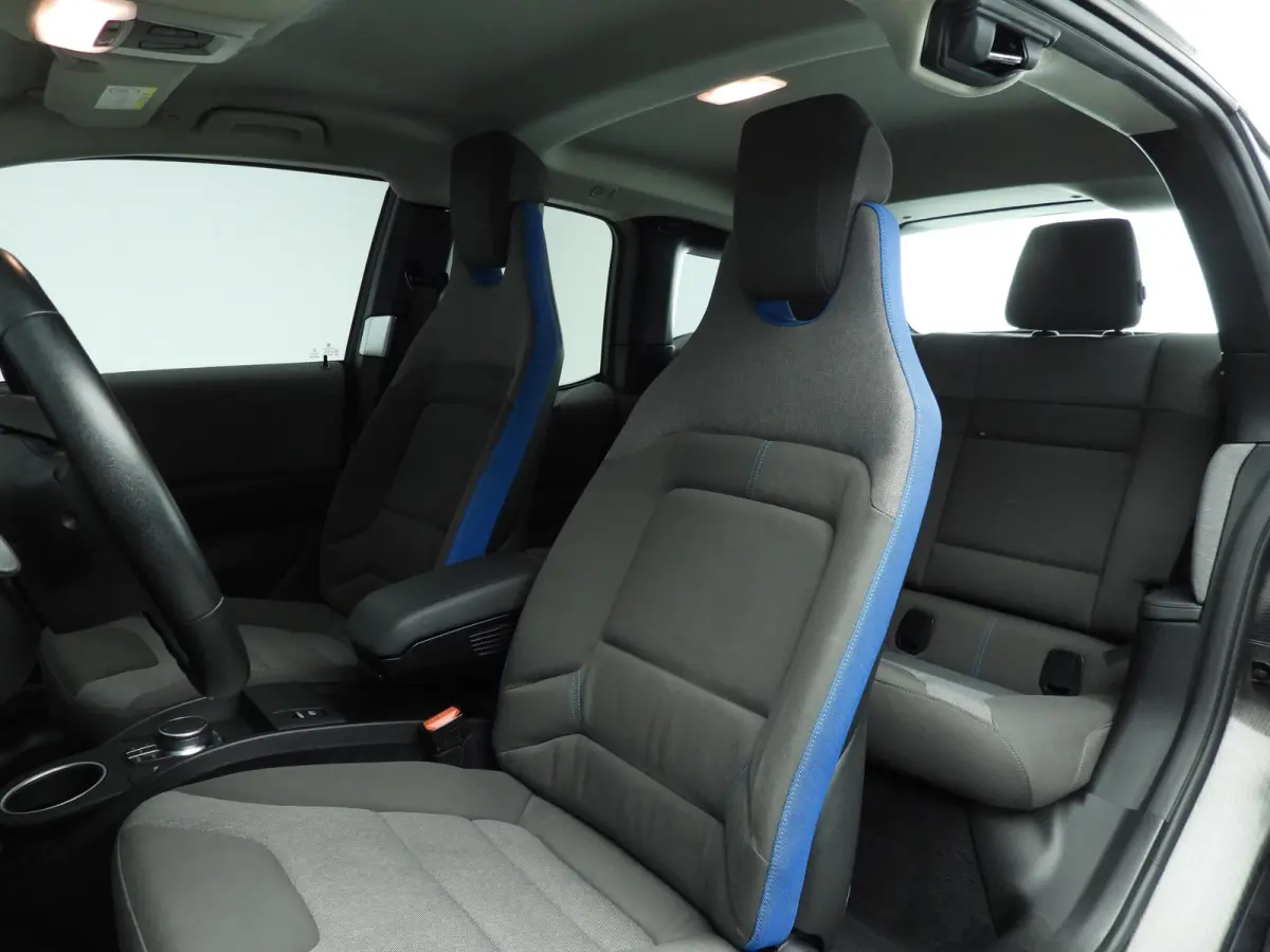 Executive Edition 120Ah 42 kWh LED | Navigatie | Stoelverwarming | Clima | PDC | DAB | Alu 20 inch