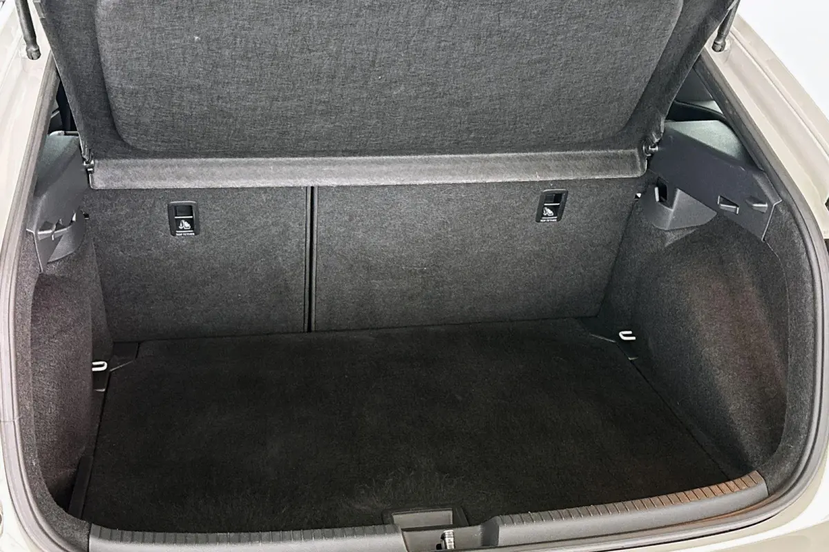 1.5 TSI R-Line Business DSG Automaat Stoelverwarming