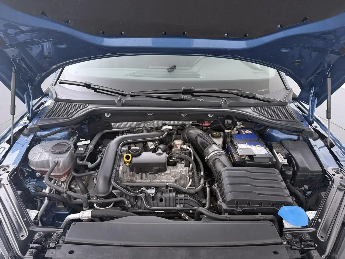 1.0 e-TSI Ambition | Automaat | Achteruitrijcamera | Stoelverwarming | CarPlay |