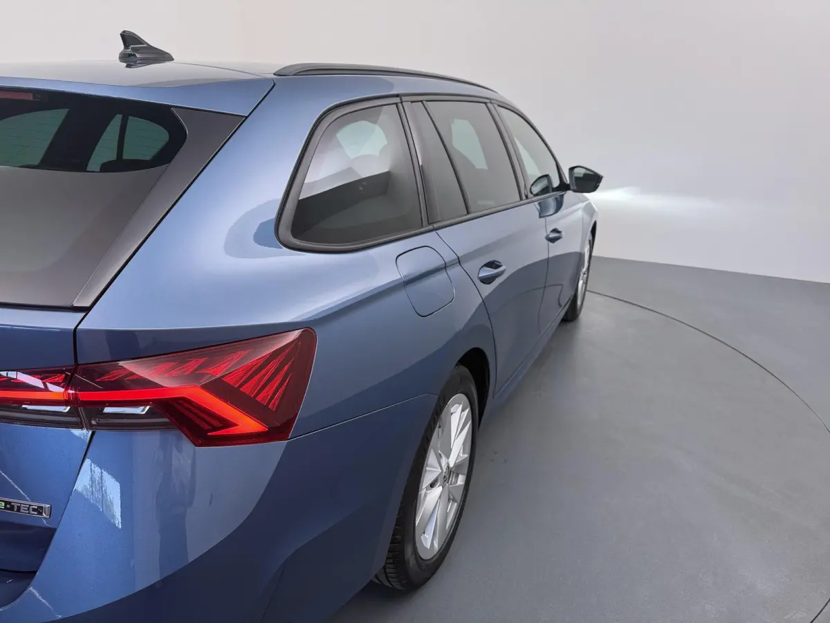 1.0 e-TSI Ambition | Automaat | Achteruitrijcamera | Stoelverwarming | CarPlay |