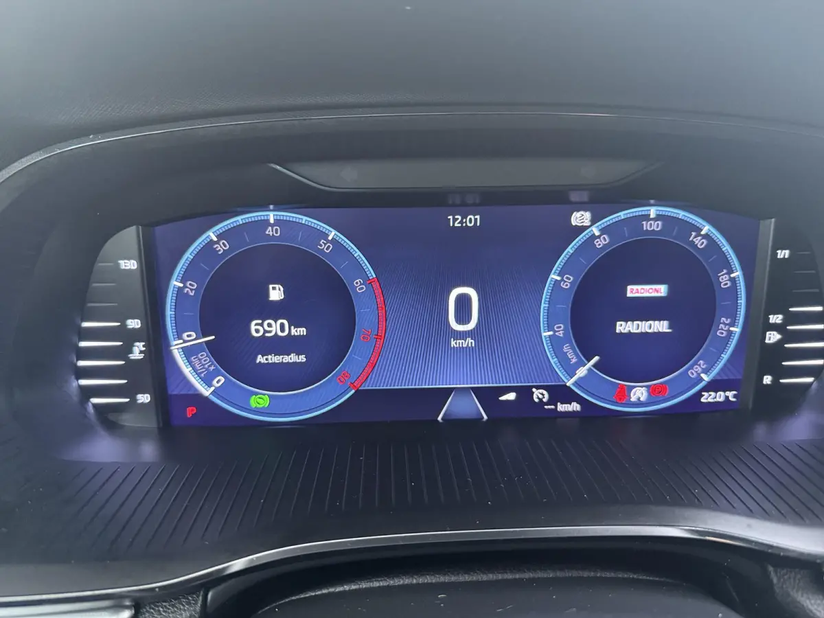 1.0 e-TSI Ambition | Automaat | Achteruitrijcamera | Stoelverwarming | CarPlay |