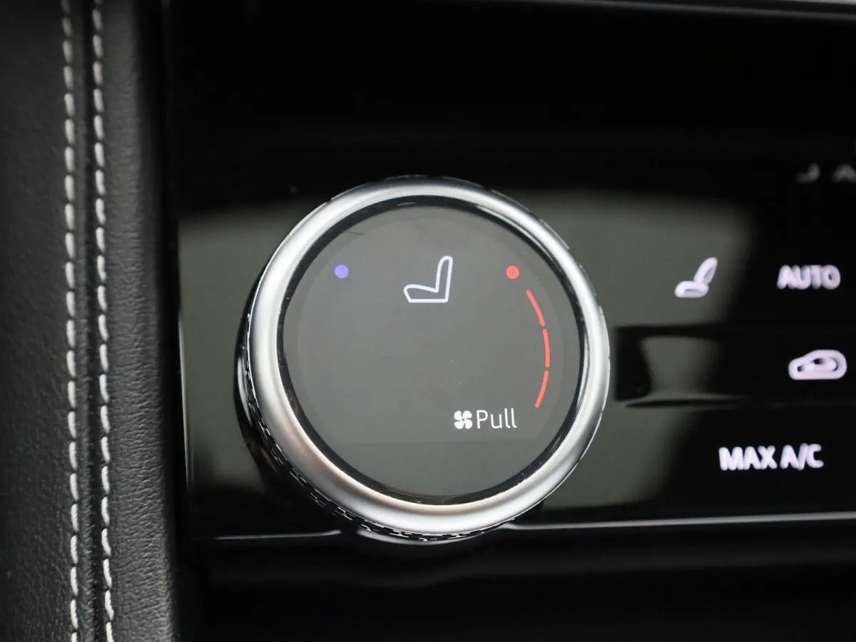 2.0 P400e PHEV SE | Automaat | Apple Carplay / Android Auto | Panoramadak | Parkeersensoren | Stuurverwarming |