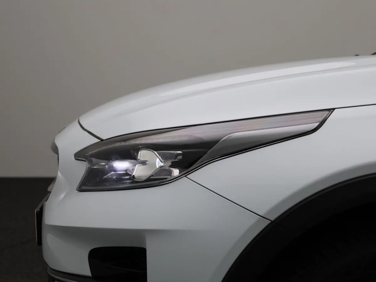 1.6 GDi PHEV DCT Business Line | Automaat | Apple Carplay / Android Auto | Camera | Parkeersensoren | Stoelverwarming | Stuurverwarming |