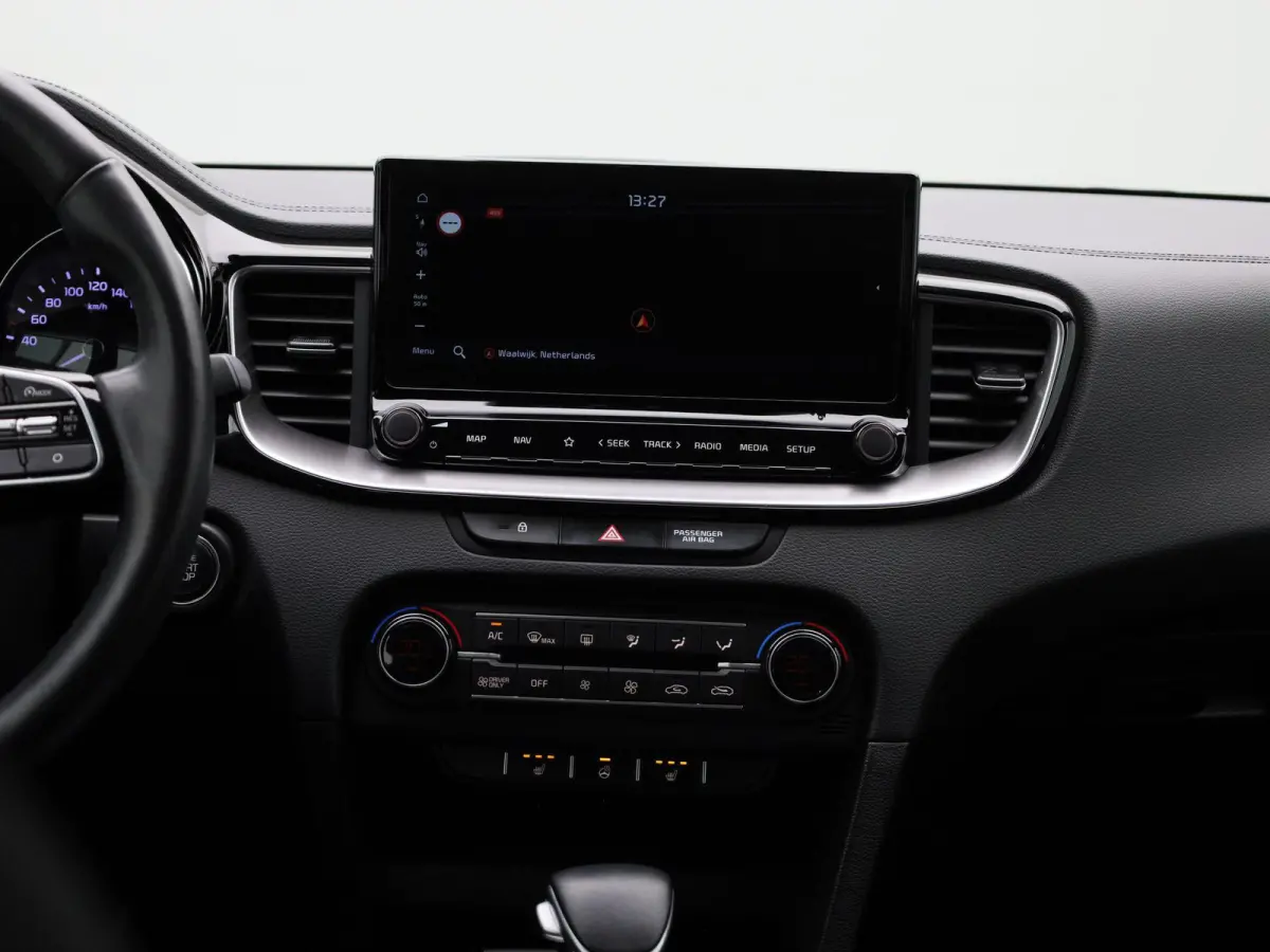 1.6 GDi PHEV DCT Business Line | Automaat | Apple Carplay / Android Auto | Camera | Parkeersensoren | Stoelverwarming | Stuurverwarming |