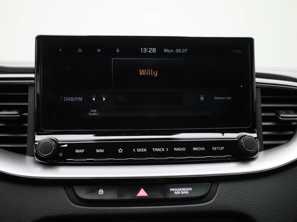 1.6 GDi PHEV DCT Business Line | Automaat | Apple Carplay / Android Auto | Camera | Parkeersensoren | Stoelverwarming | Stuurverwarming |