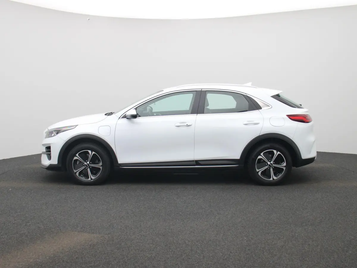 1.6 GDi PHEV DCT Business Line | Automaat | Apple Carplay / Android Auto | Camera | Parkeersensoren | Stoelverwarming | Stuurverwarming |