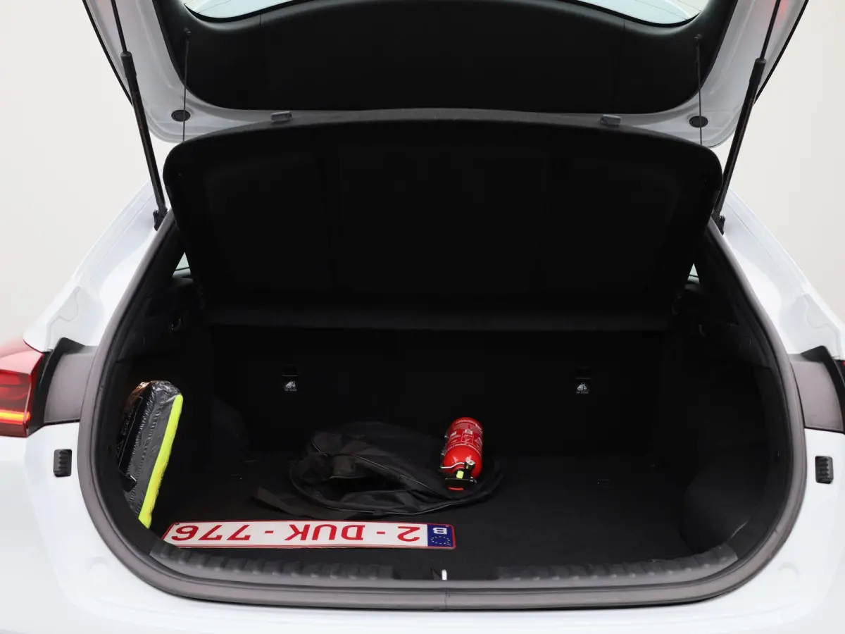 1.6 GDi PHEV DCT Business Line | Automaat | Apple Carplay / Android Auto | Camera | Parkeersensoren | Stoelverwarming | Stuurverwarming |