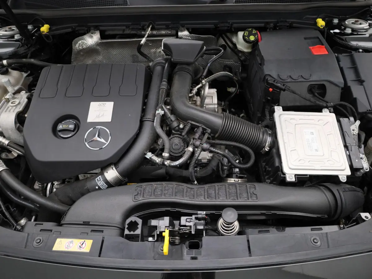 200 Advantage | Apple Carplay / Android Auto | Camera | Parkeersensoren | Cruise Control |