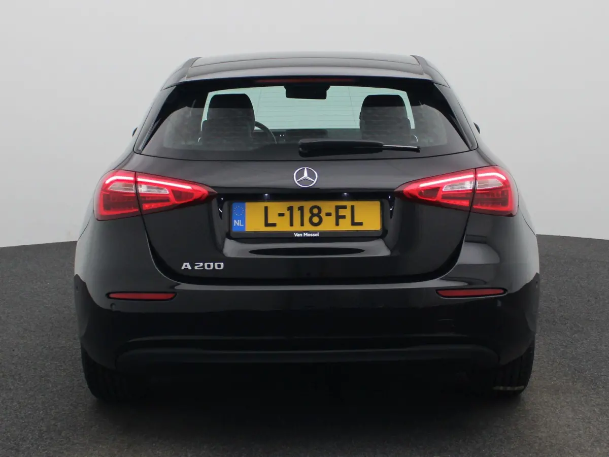 200 Advantage | Apple Carplay / Android Auto | Camera | Parkeersensoren | Cruise Control |