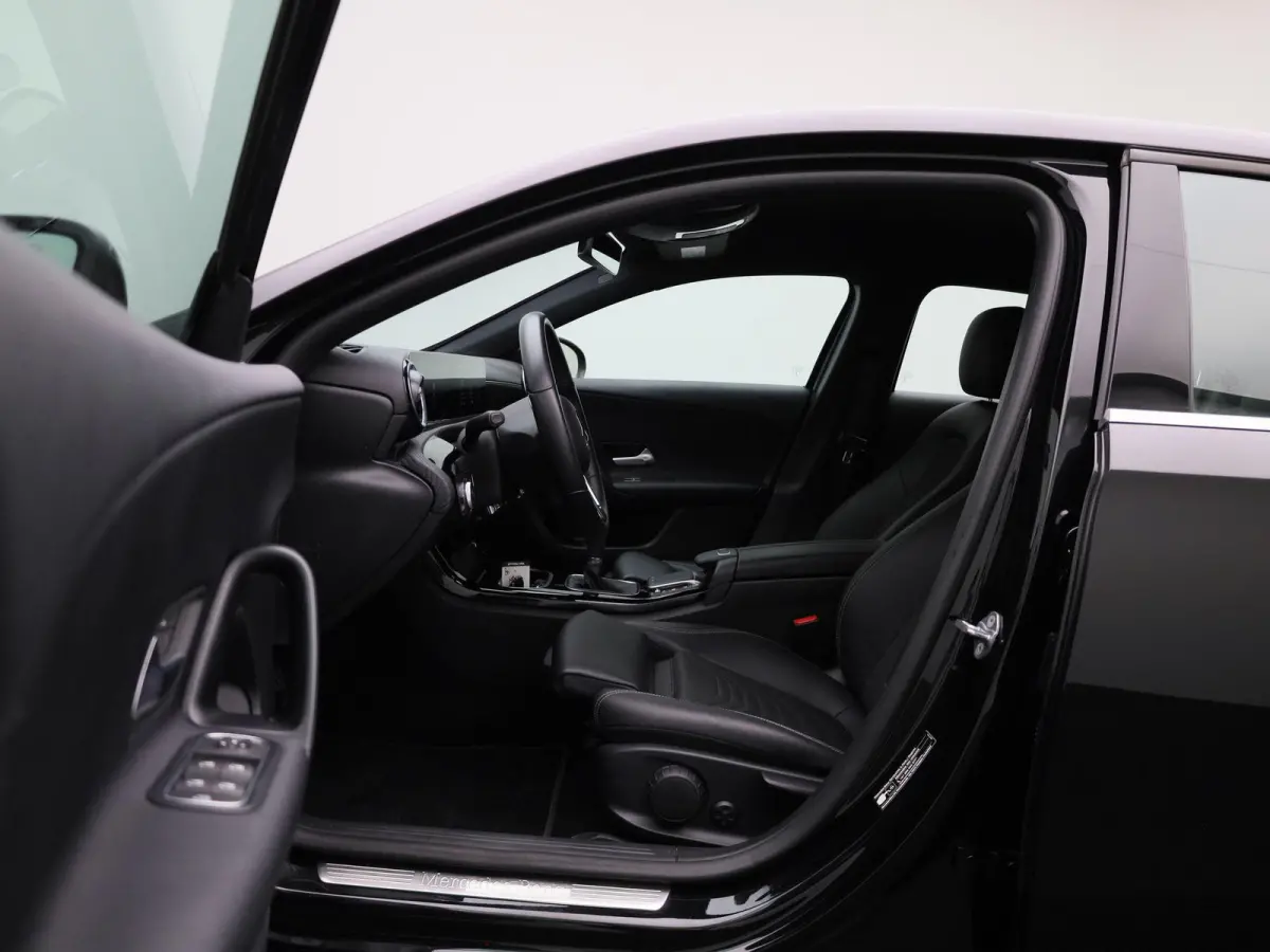 200 Advantage | Apple Carplay / Android Auto | Camera | Parkeersensoren | Cruise Control |