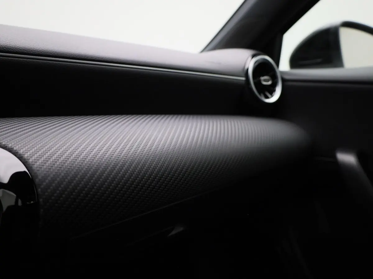 200 Advantage | Apple Carplay / Android Auto | Camera | Parkeersensoren | Cruise Control |