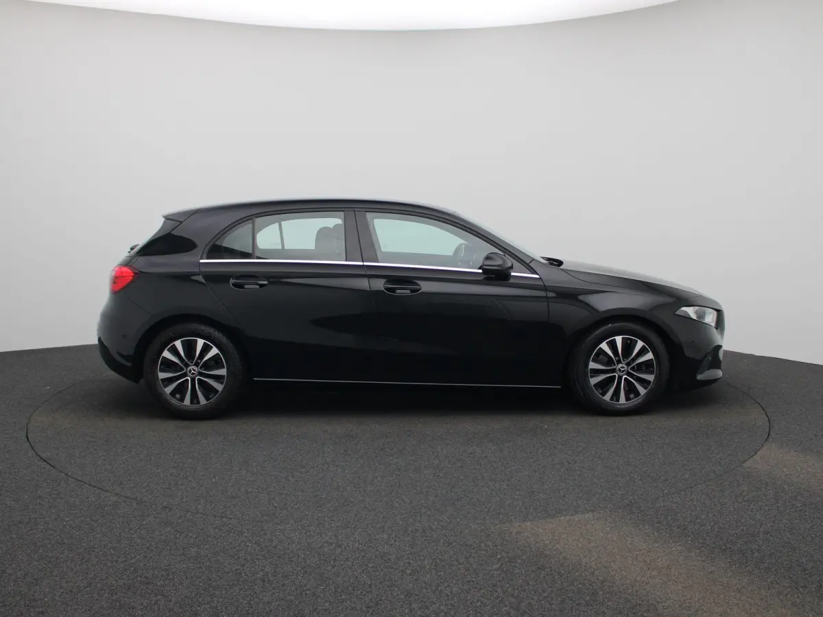 200 Advantage | Apple Carplay / Android Auto | Camera | Parkeersensoren | Cruise Control |