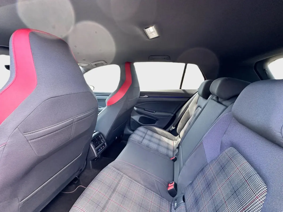GTI 2.0 TSI DSG 245 PK Kings Red Metallic IQ.Light Discover Pro ACC Travel Assist