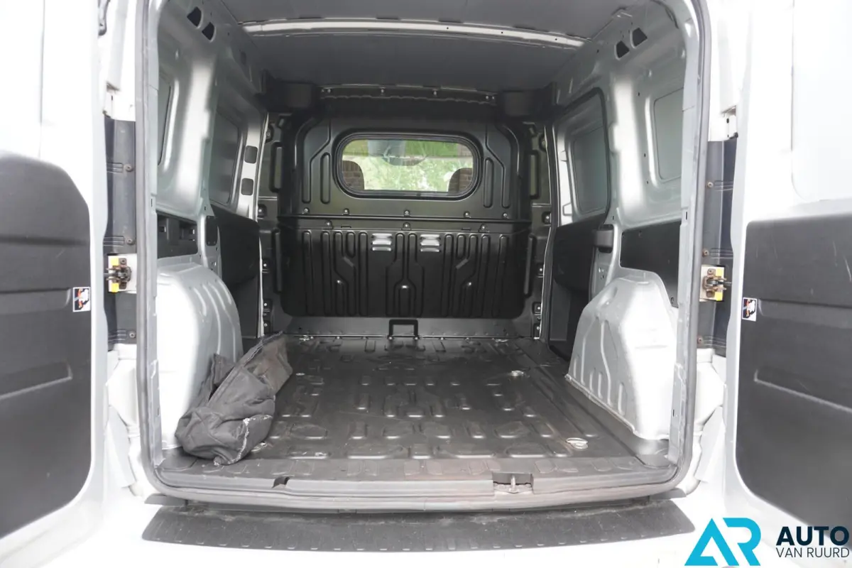 1.3 MJ L1 * Airco * Cruise control * Euro 6