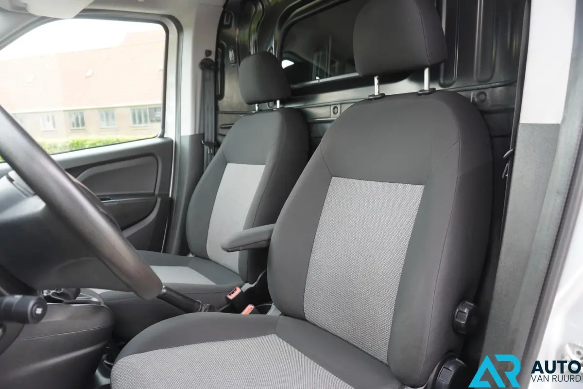 1.3 MJ L1 * Airco * Cruise control * Euro 6