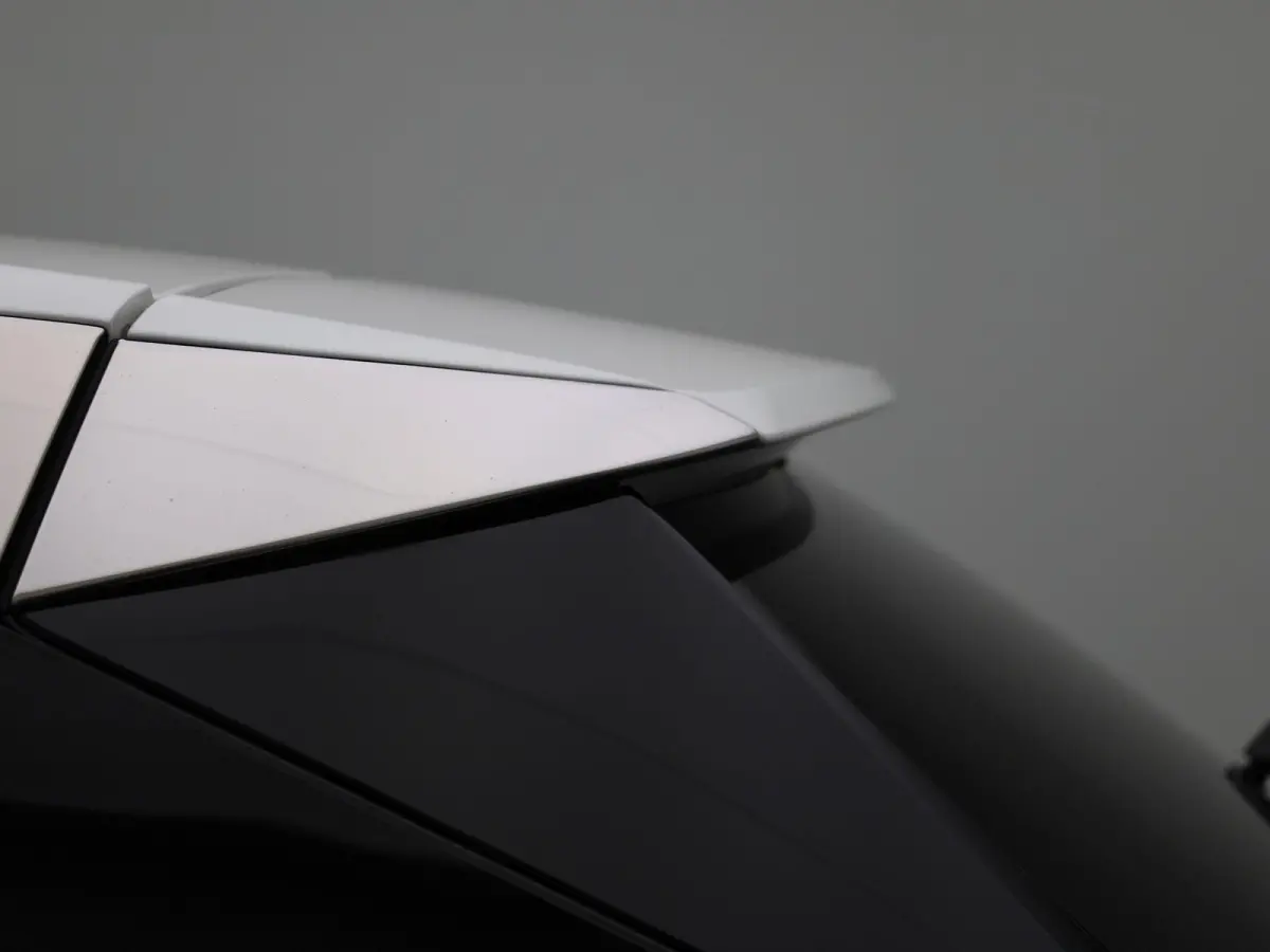 1.2 PureTech 96kW S&S Allure | Wordt Verwacht | Apple Carplay / Android Auto | Camera | Parkeersensoren | Stoelverwarming |