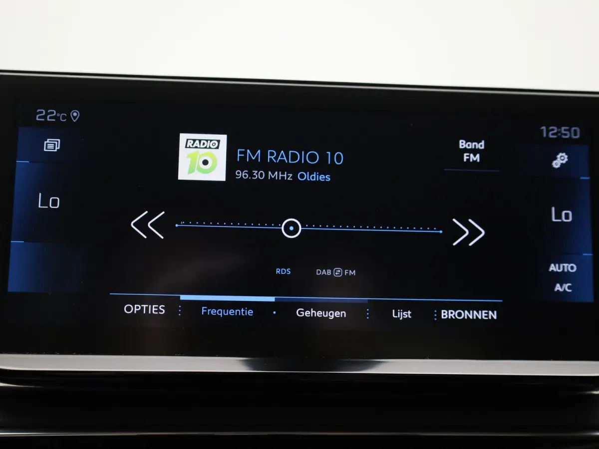 1.2 PureTech 96kW S&S Allure | Wordt Verwacht | Apple Carplay / Android Auto | Camera | Parkeersensoren | Stoelverwarming |