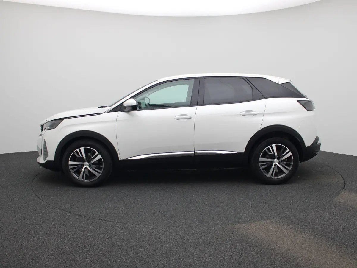 1.2 PureTech 96kW S&S Allure | Wordt Verwacht | Apple Carplay / Android Auto | Camera | Parkeersensoren | Stoelverwarming |