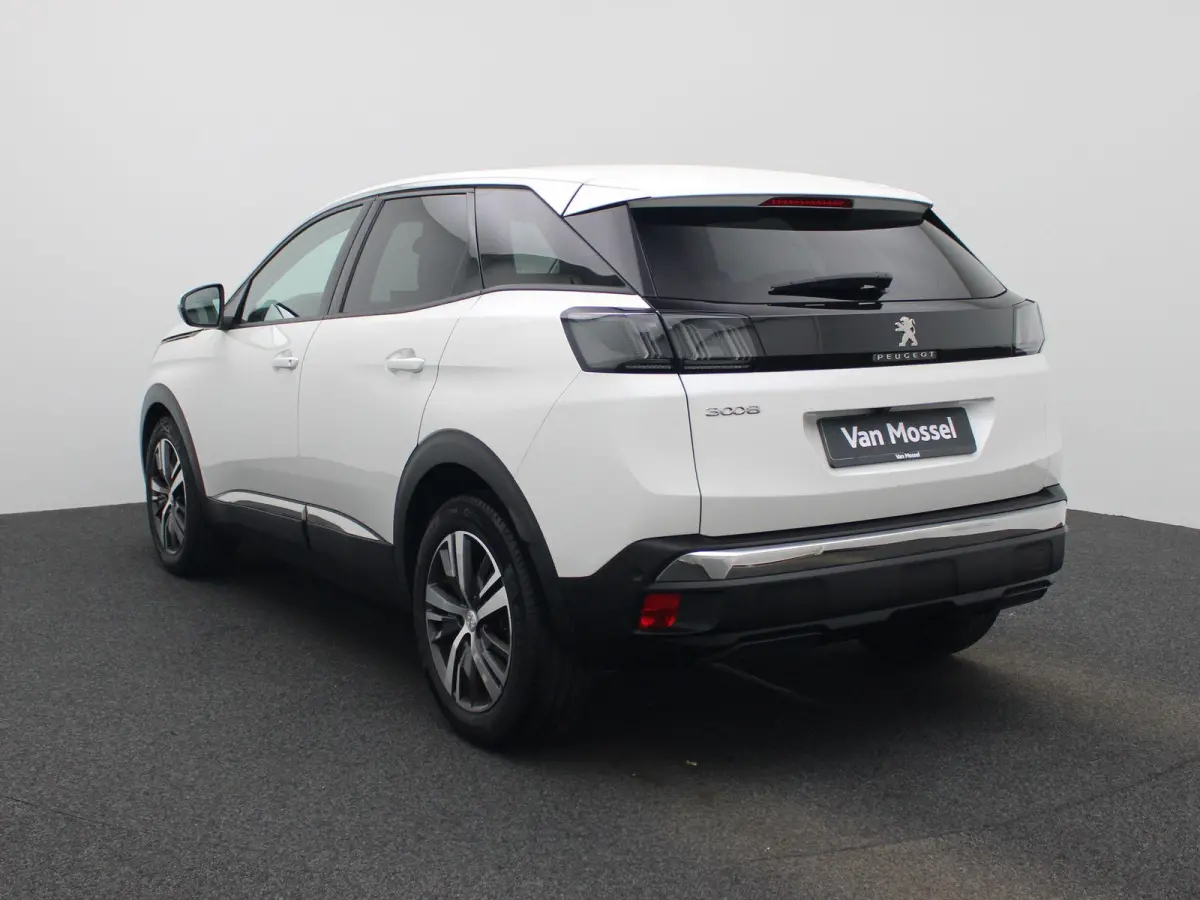 1.2 PureTech 96kW S&S Allure | Wordt Verwacht | Apple Carplay / Android Auto | Camera | Parkeersensoren | Stoelverwarming |