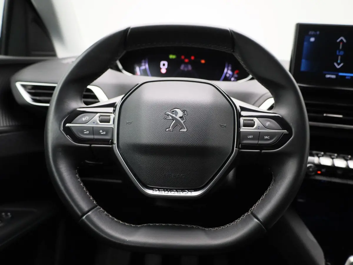 1.2 PureTech 96kW S&S Allure | Wordt Verwacht | Apple Carplay / Android Auto | Camera | Parkeersensoren | Stoelverwarming |
