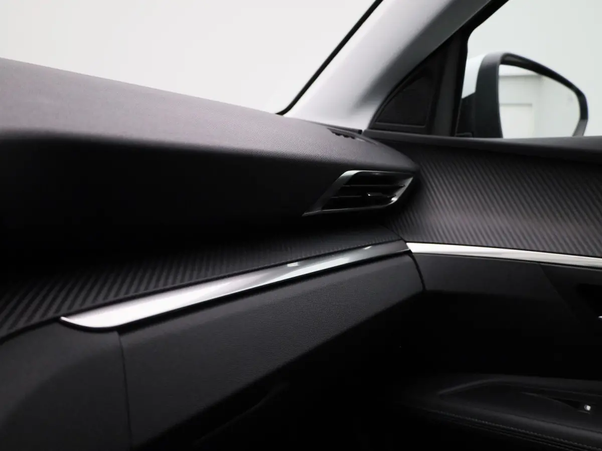 1.2 PureTech 96kW S&S Allure | Wordt Verwacht | Apple Carplay / Android Auto | Camera | Parkeersensoren | Stoelverwarming |