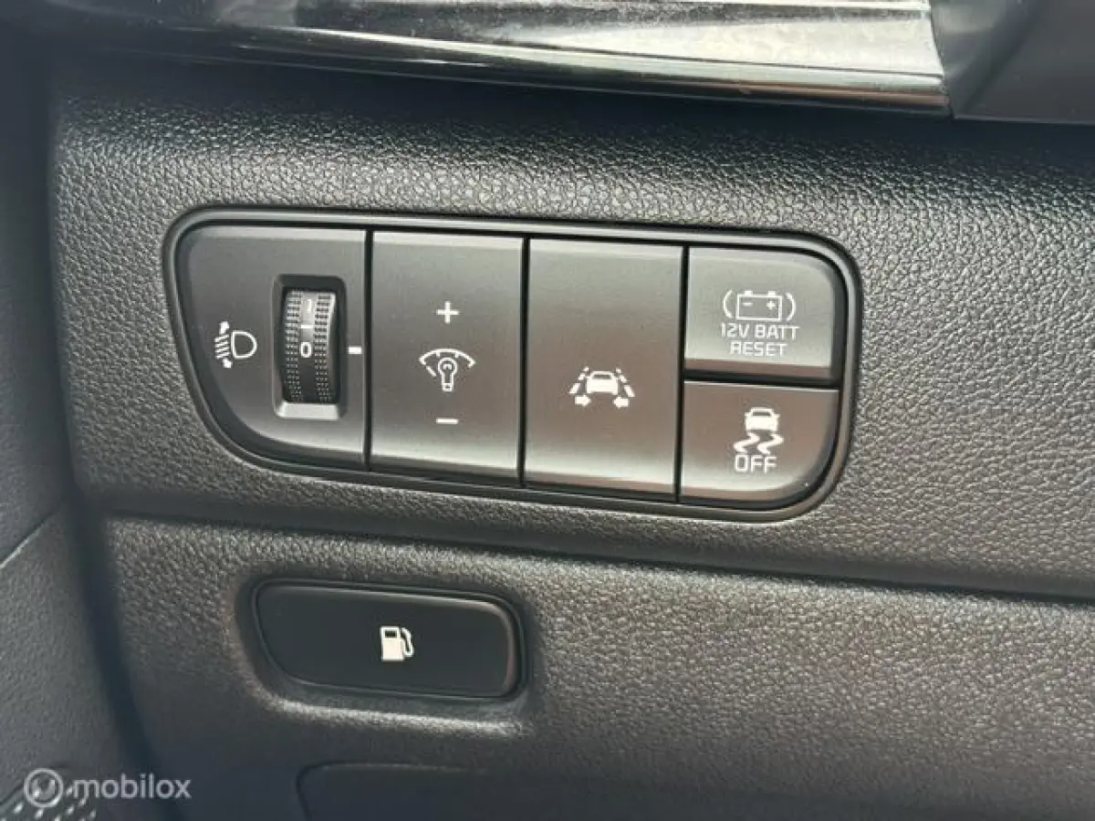 1.6 GDi Hybrid DynamicLine , Trekhaak , Navigatie & Camera achter , Parkeerhulp Achter, Led verlichting , Fabrieks garantie