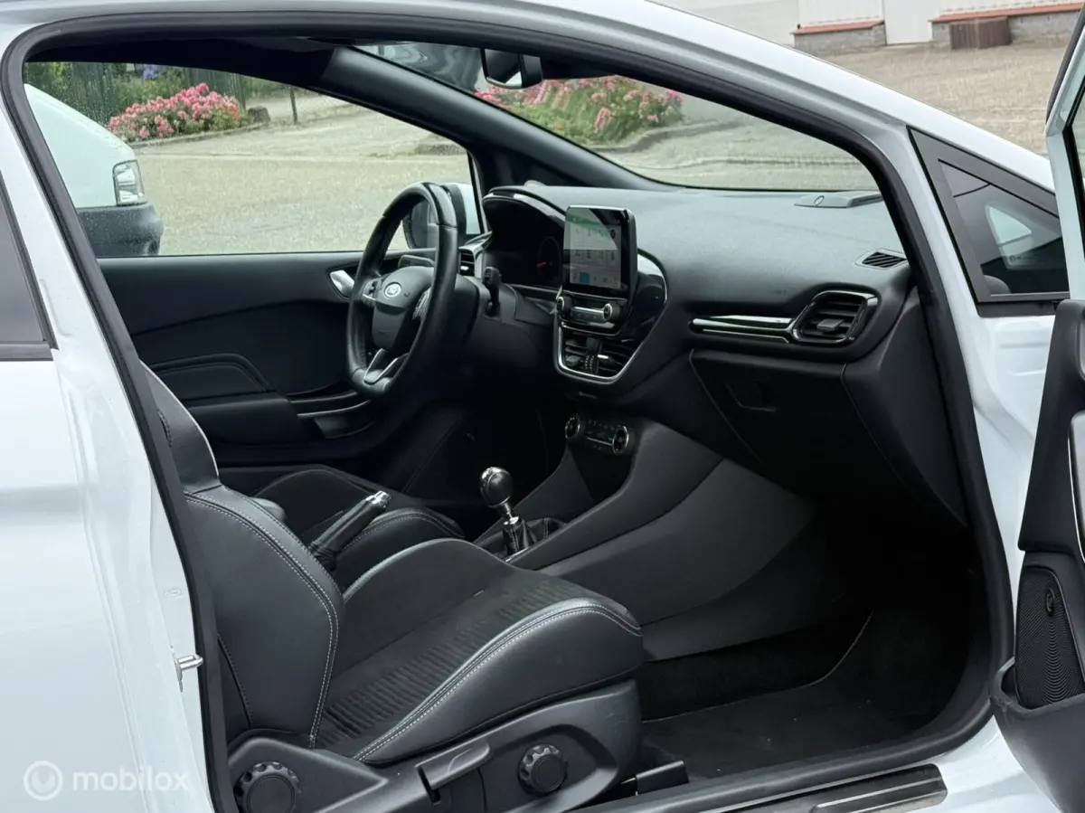 1.5 EcoBoost ST-3 200 PK|Maxton|Milltek|Sparco