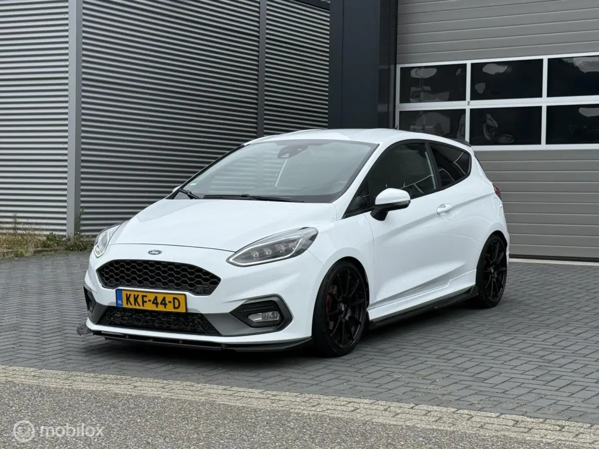 1.5 EcoBoost ST-3 200 PK|Maxton|Milltek|Sparco