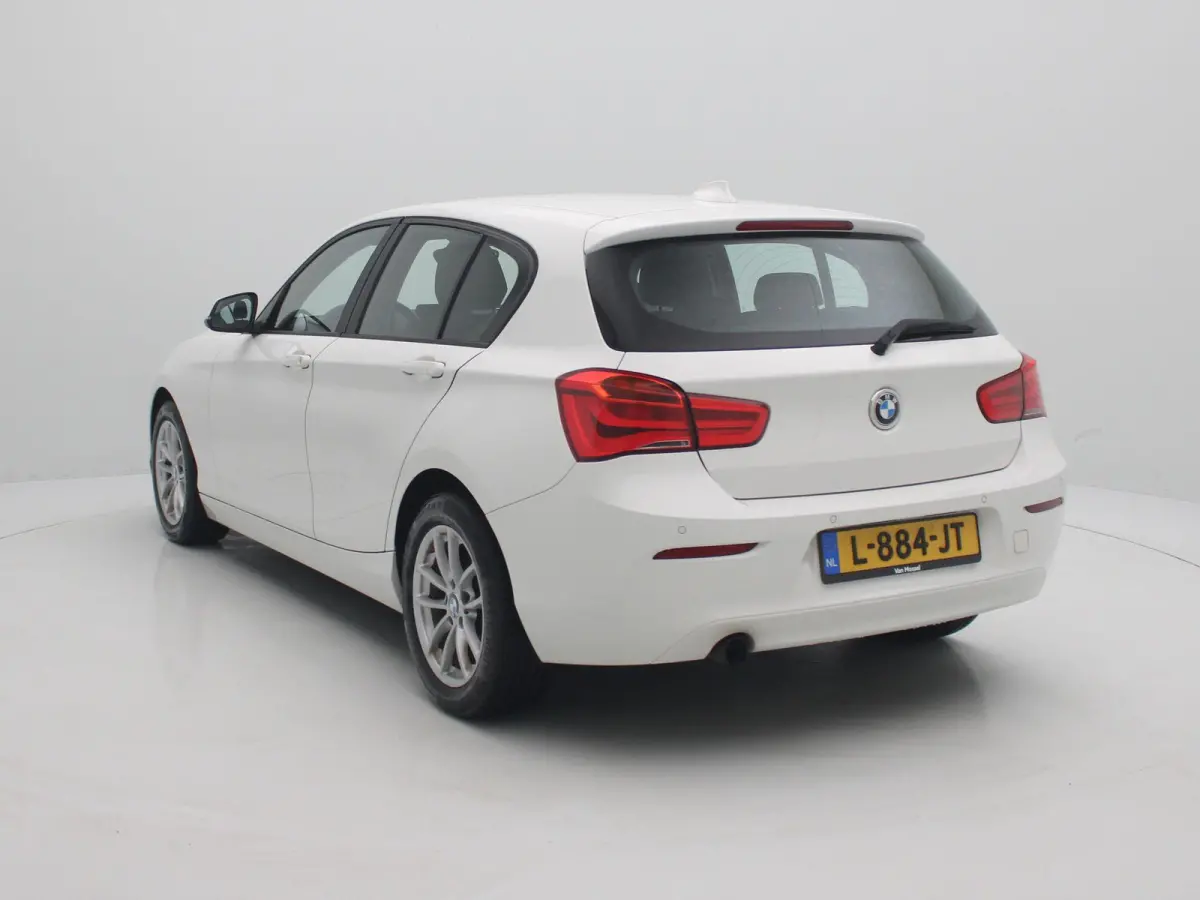 116i Centennial High Executive | Navigatie | Led Verlichting | Stoelverwarming | Climate Control |