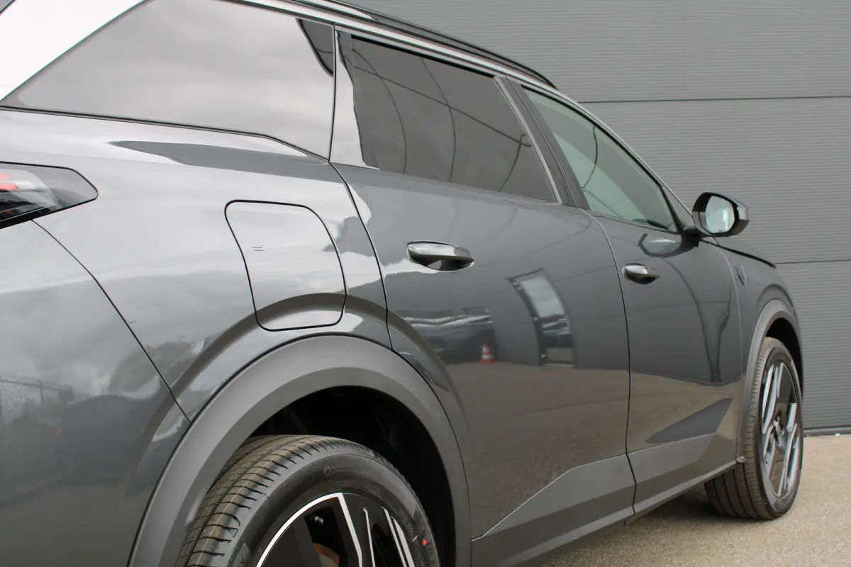 1.6 Plug-in Hybrid 195 GT Exclusive | Panorama/schuifdak | Lederen bekleding | Massage | Stoelverwarming | 19 Inch |