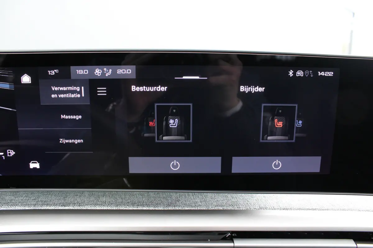 1.6 Plug-in Hybrid 195 GT Exclusive | Panorama/schuifdak | Lederen bekleding | Massage | Stoelverwarming | 19 Inch |