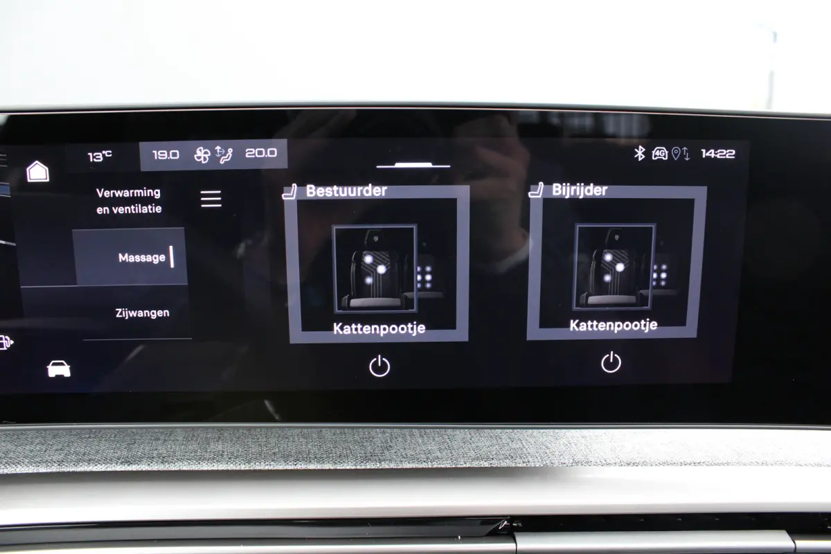 1.6 Plug-in Hybrid 195 GT Exclusive | Panorama/schuifdak | Lederen bekleding | Massage | Stoelverwarming | 19 Inch |