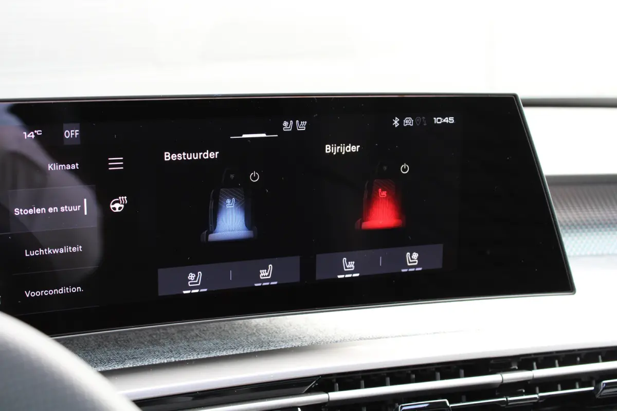 1.6 plug-in Hybrid 225 GT Exclusive | Panorama/schuifdak | Lederen bekleding | Massage | Stoelverwarming | 20 Inch |
