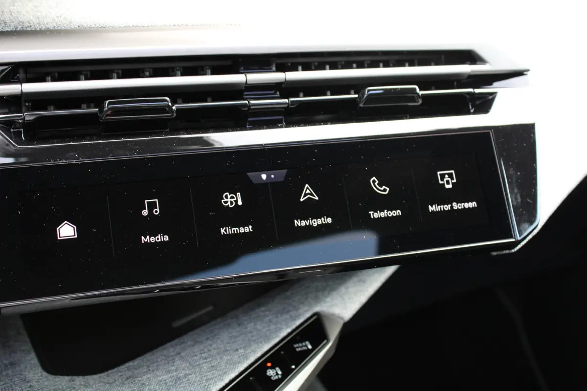 1.6 plug-in Hybrid 225 GT Exclusive | Panorama/schuifdak | Lederen bekleding | Massage | Stoelverwarming | 20 Inch |