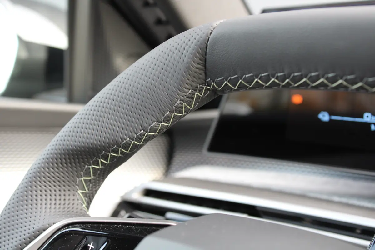 1.6 plug-in Hybrid 225 GT Exclusive | Panorama/schuifdak | Lederen bekleding | Massage | Stoelverwarming | 20 Inch |