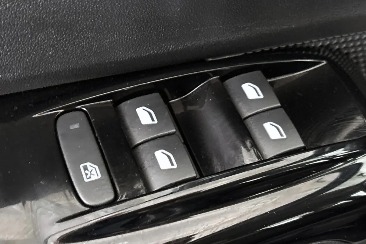 1.2 PureTech Max Stoelverwarming Keyless Navi Achteruitrijcamera