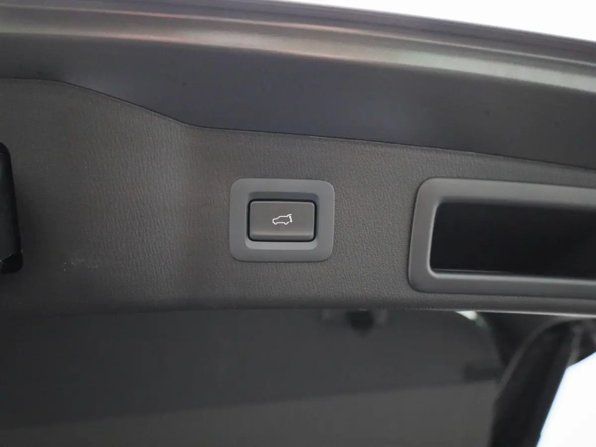 2.0 e-SkyActiv-G M Hybrid 165 Homura | TREKHAAK | ELEK.STOEL | BOSE | LEDER | STOEL-STUUR VERWARMING | CAMERA |