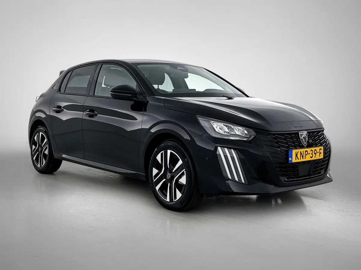 Allure 110pk Hybrid Automaat | Navigatie | 360 camera | Cruise control adaptief | Apple Carplay en Android auto draadloos