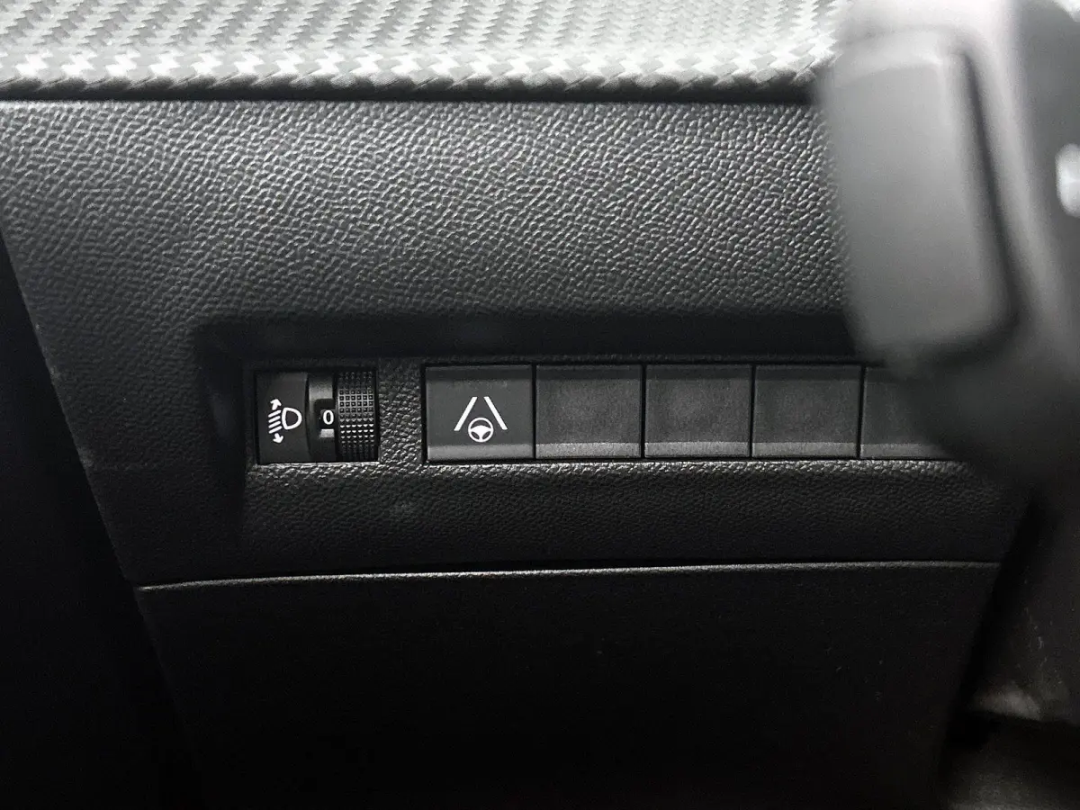 Allure 110pk Hybrid Automaat | Navigatie | 360 camera | Cruise control adaptief | Apple Carplay en Android auto draadloos