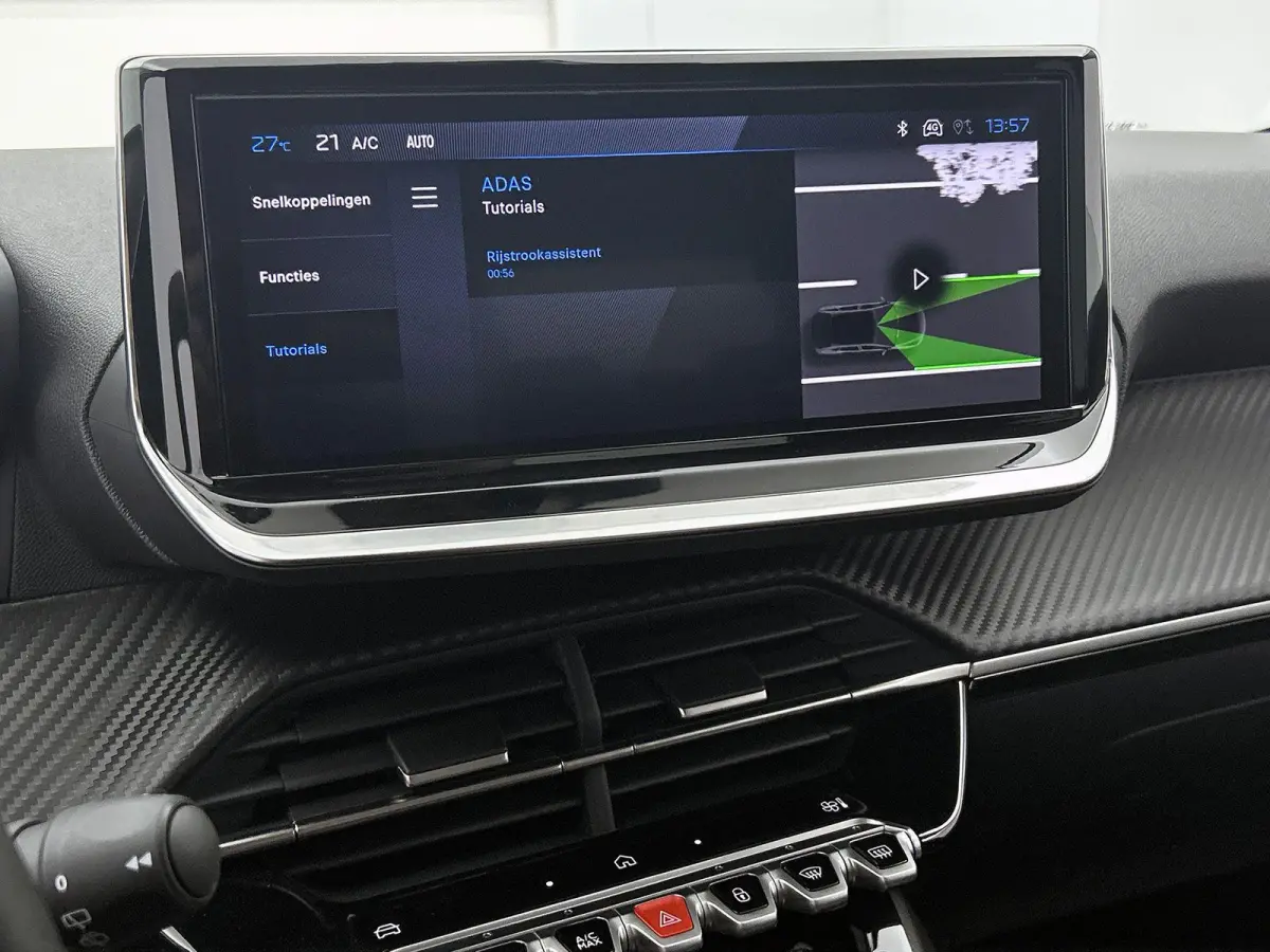 Allure 110pk Hybrid Automaat | Navigatie | 360 camera | Cruise control adaptief | Apple Carplay en Android auto draadloos